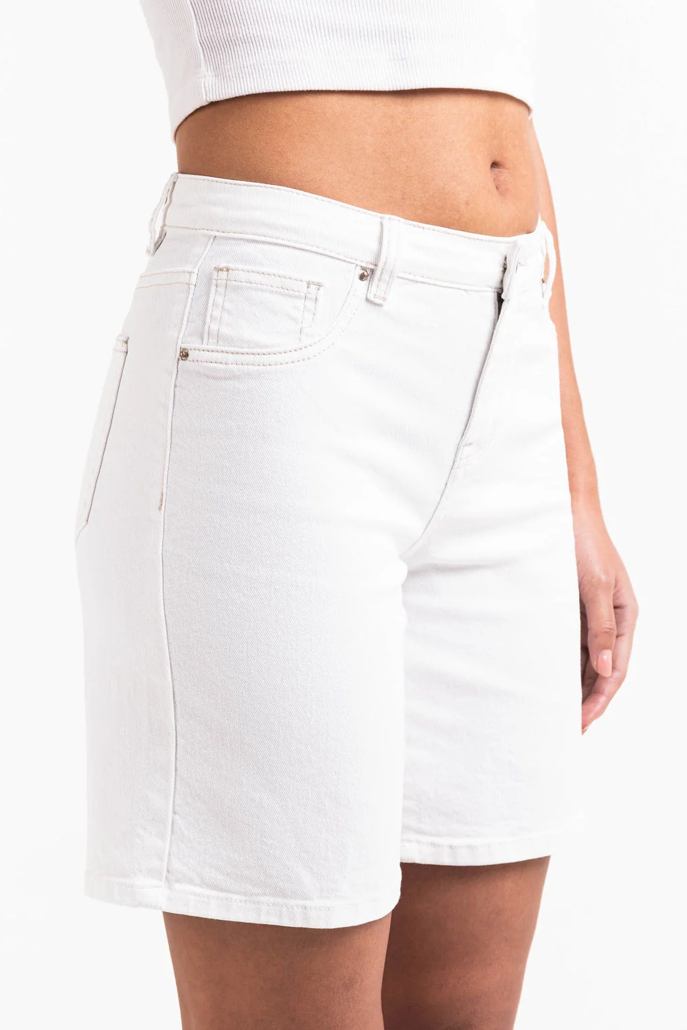 Disa 02Mid 20cm Raka Jeansshorts - White - Image 5