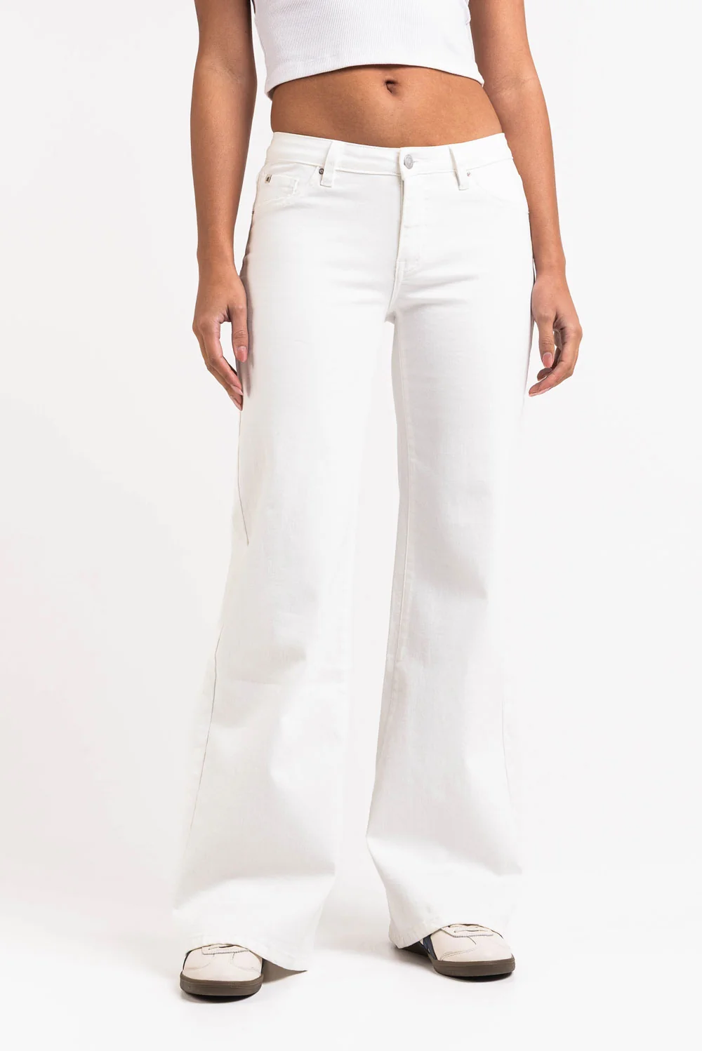 Taylor 06Low Flared Jeans - White - Image 4